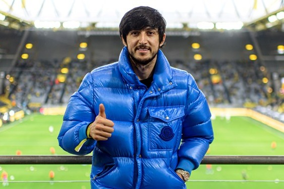 احتمال اولین حضور آزمون در ترکیب لورکوزن تقابل دو ستاره آسیایی در بوندسلیگا عکس