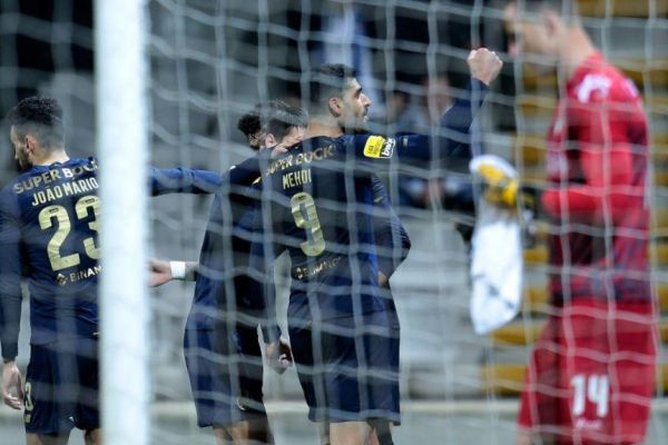  گزارش ویژه روزنامه پرتغالی درباره درخشش طارمی  ستاره ایرانی در کنار امباپه و بنزما  عکس