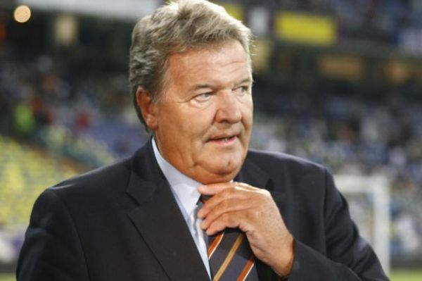  مربی سابق تراکتور به خاطر کرونا به آی‌سی‌یو منتقل شد