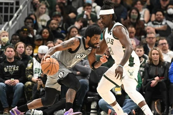 بسکتبال NBA پیروزی بروکلین با درخشش ستاره مسلمان عکس