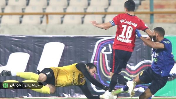 5 نکته از بازی نساجی و استقلال؛ طلسم میشکند