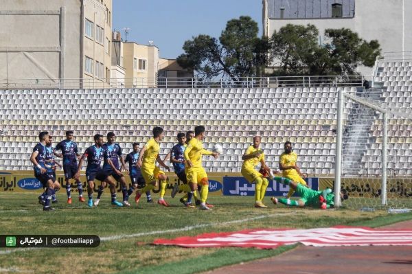 فجرسپاسی یک - پیکان یک بازگشت فجر در وقتهای اضافی زمین ناهموار بازی را بی برنده کرد