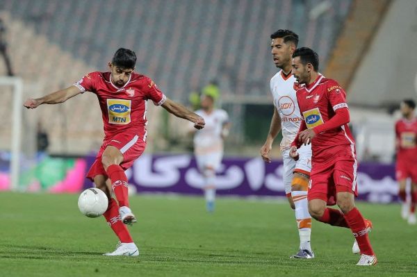 پرسپولیس 3 - مس رفسنجان یک سه گل و سه امتیاز برای کاهش فاصله با صدر مس باز هم در تهران سهتایی شد