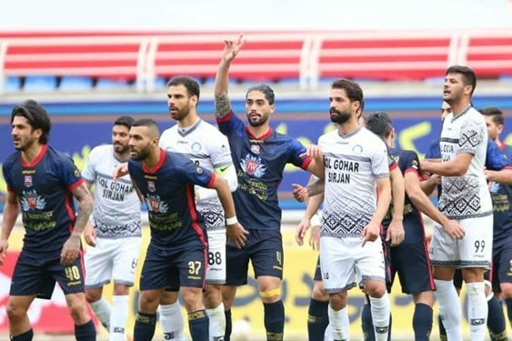  بیگی  در گلزنی کم شانس هستیم  یک سال است در مورد ورزشگاه وطنی امروز و فردا می‌کنند