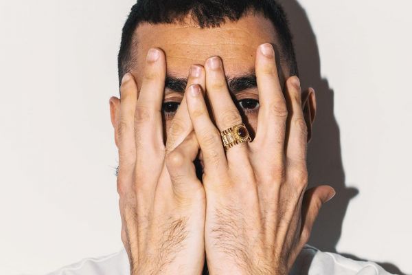  تصویر جالب بنزما از انگشتش که سه سال پیش شکست