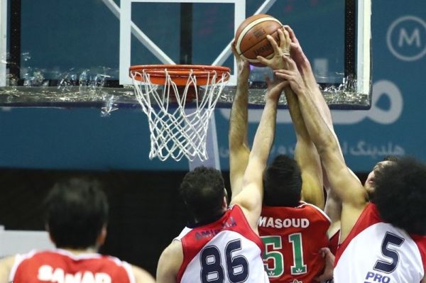 شروع مجدد لیگ بسکتبال با برتری مهرام و آویژه