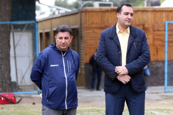 حضور مدیرعامل گلگهر در تمرین این تیم قبل از مصاف با استقلال عکس