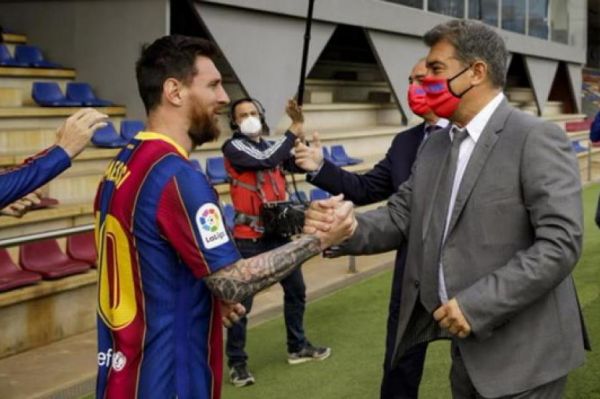 بارسلونا چه زمانی از مسی تجلیل میکند