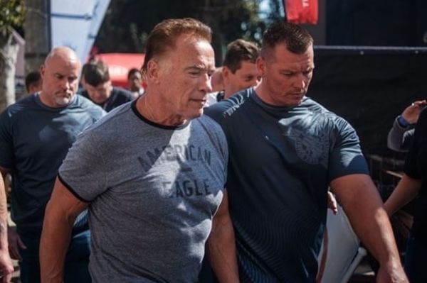  قوی‌ترین مرد دنیا که آرنولد در مقایسه با او فرد معمولی است   عکس