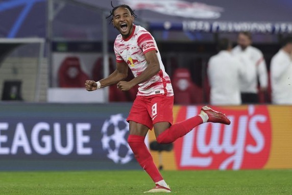 علاقه یوونتوس، پاریسنژرمن و منچستريونايتد به گلزن لایپزیش مونیخیها کنار کشیدند