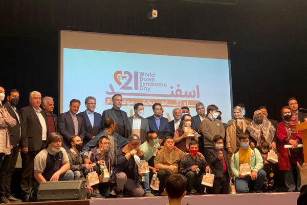  رحمتی آرزوی یک نوجوان را برآورده کرد؛ حضور اهالی فوتبال و فوتسال در کنار فرشتگان «سندروم داون»