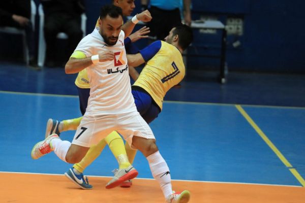 کاپیتان تیم فوتسال گیتیپسند در لیگ باکیفیت و حساسی قهرمان شدیم