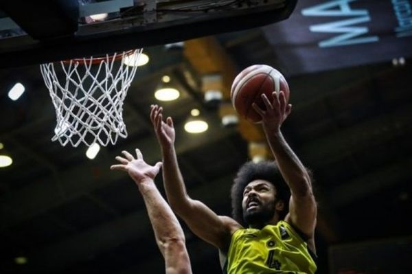 لیگ برتر بسکتبال پیروزی مس کرمان در آغاز مرحله پلیآف