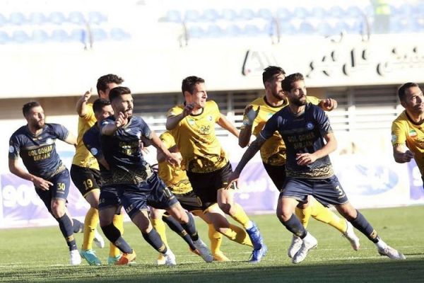  گل گهر از سپاهان انتقام می‌گیرد