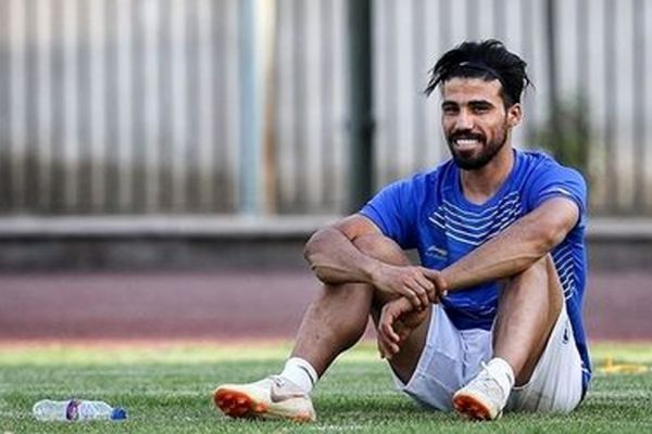 جدایی جنجالی یک بازیکن از تراکتور به دلیل مسائل مالی