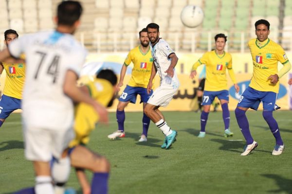  پیکان صفر - صنعت نفت صفر  نخور و نزن در اکباتان  هیچی به هیچی در آخرین بازی قرن فوتبال ایران