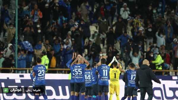  ده نکته از استقلال در دربی 98  بردهای استقلال، در قرنِ رو به پایان، هرگز از پرسپولیس کمتر نشد