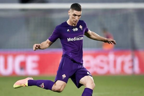 گزینه جدید منچستریونایتد برای جایگزینی مگوایر؛ مدافع صربستانی سریآ