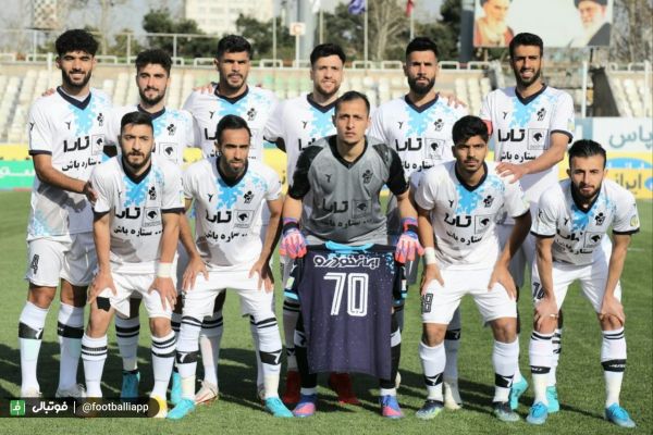  عکس تیمی پیکان 12 نفره شد