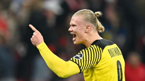 عقب کشیدن بارسلونا از جذب هالند