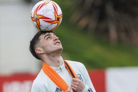  واکنش پدری به حضور احتمالی هالند در بارسلونا