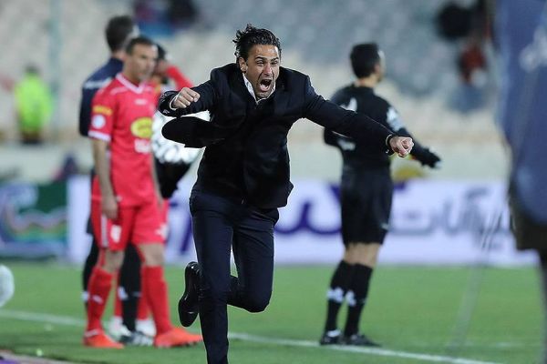  فرهاد مجیدی هم می تواند برای استقلال بازی کند   عکس