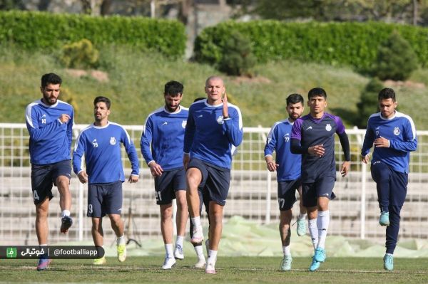  پیگیری تمرین استقلالی ها در ورزشگاه آرارات