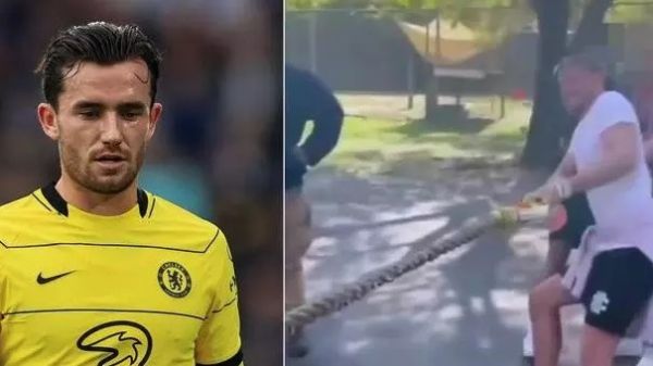 مسابقه طناب کشی مدافع چلسی با ببر جنجالساز شد