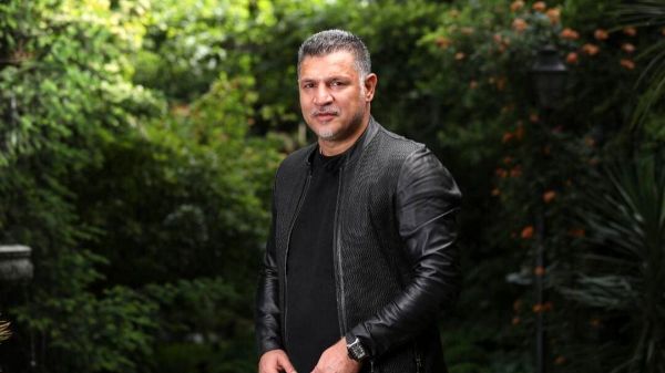 دایی و اسطورههای فوتبال جهان قرعهکشی جام جهانی را انجام میدهند