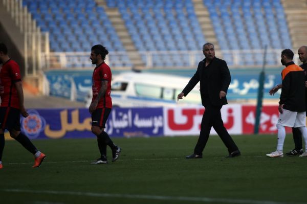 ساکت در رختکن خداحافظی کرد؛ پایان کار الهامی در نساجی مازندران