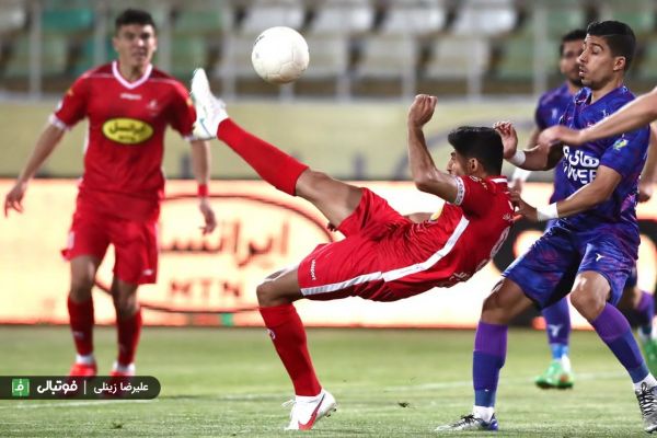  هوادار صفر - پرسپولیس صفر  شب دروازه‌بان‌ها در دستگردی  هدیه عنایتی به آبی‌ها