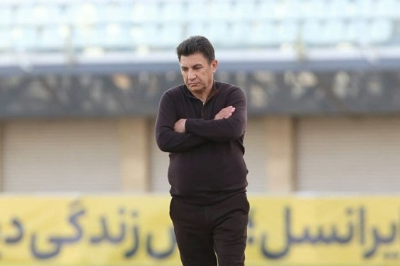  حاشیه بازی گل گهر و شهرخودرو  قلعه‌نویی بُهت زده شد  بازگشت هواداران سیرجانی به ورزشگاه