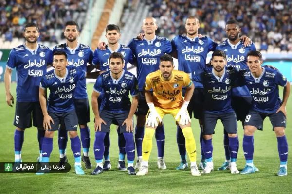  باشگاه استقلال  فدراسیون با حاشیه‌سازان برخورد نکند خودمان پاسخ می‌دهیم