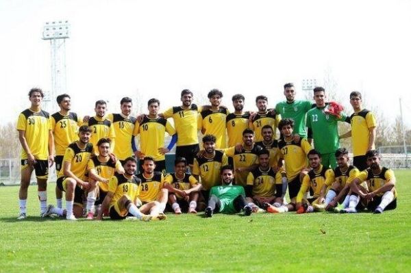 اعضای کادر فنی و بازیکنان تیم ملی امید تست کرونا دادند عکس