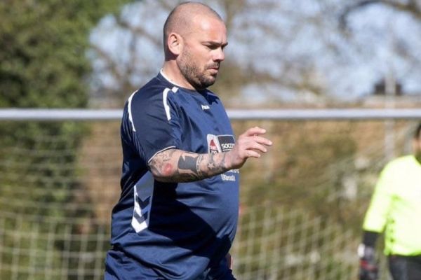  عکس؛ اضافه وزن عجیب و باورنکردنی بازیکنی که سه گانه سال 2010 را برد