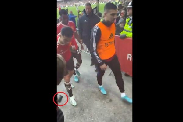  عکس؛ رونالدو و به زمین کوبیدن موبایل هوادار اورتون