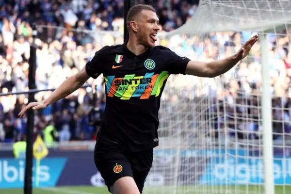 بازگشت افعیها به کورس قهرمانی