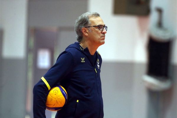  کاستلانی  شرایط موسوی، ساده ولی سخت بود