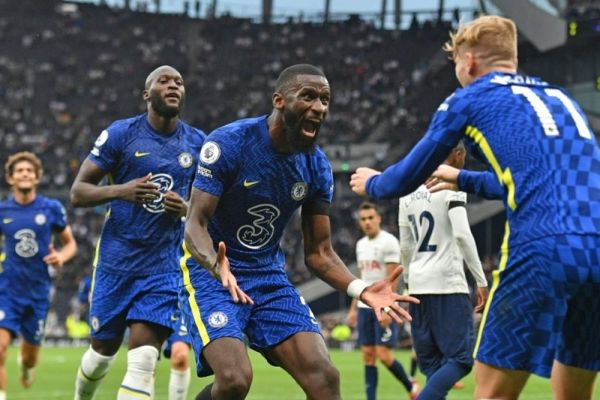 چرا بارسلونا و یوونتوس از خرید ستاره چلسی صرفنظر کردند