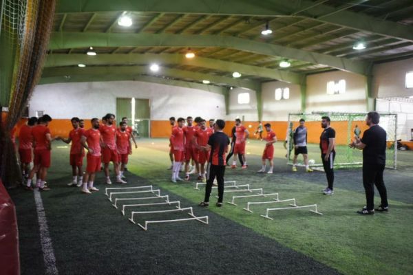  تمرین تراکتور در سالن سرپوشیده