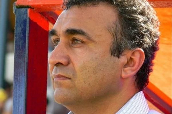  سرپرست فدراسیون فوتبال در مراسم نادر دست نشان