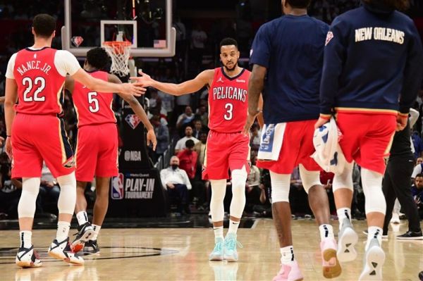 بسکتبال NBA پلیکانز به پلیآف رسید برنامه کامل