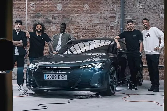  عکس؛ چهار بازیکن رئال مادرید با یک خودرو، موسیقی ساختند