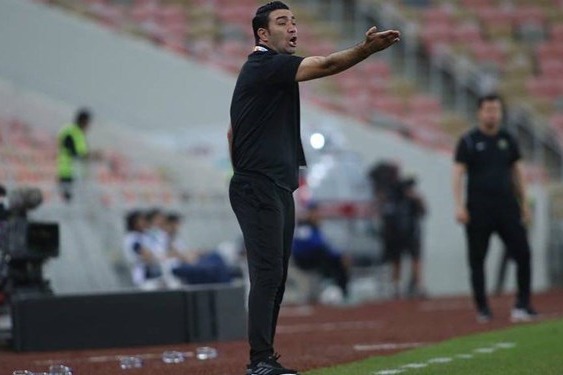 نکونام آخال ما را به دردسر انداخت فولاد جانانه جنگید