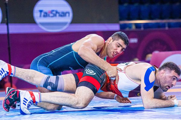 کشتی فرنگی قهرمانی آسیا علیزاده تنها فینالیست ایران در روز نخست