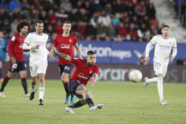 پیروزی حیاتی رئال مادرید در پامپلونا فاصله یک قدمی لوس بلانکوس با قهرمانی