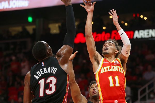  بسکتبال NBA  آتش بازی مدافع عنوان قهرمانی در شیکاگو و بازگشت آتلانتا به سری