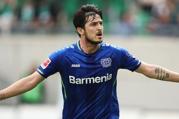 پوستری ویژه برای گلزنی سردار آزمون ذوقزدگی مشکی و قرمزها