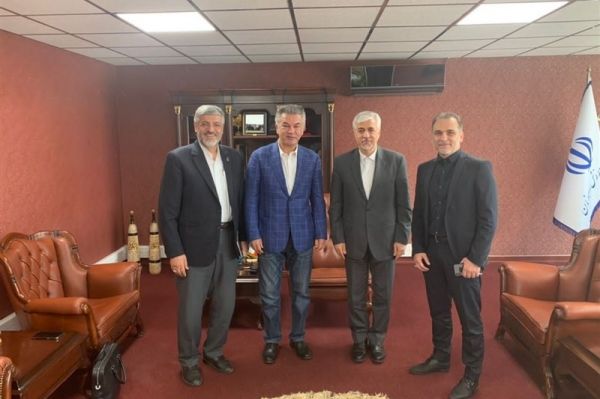 تلاش وزارت ورزش برای تأمین منابع مالی پول به فدراسیون فوتبال میرسد