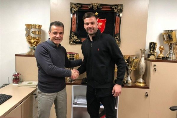 گزارش تسنیم تکروی انصاریفرد در به بار آمدن فاجعه مالی در پرسپولیس وقتی بخش حقوقی کاملاً نادیده گرفته میشود